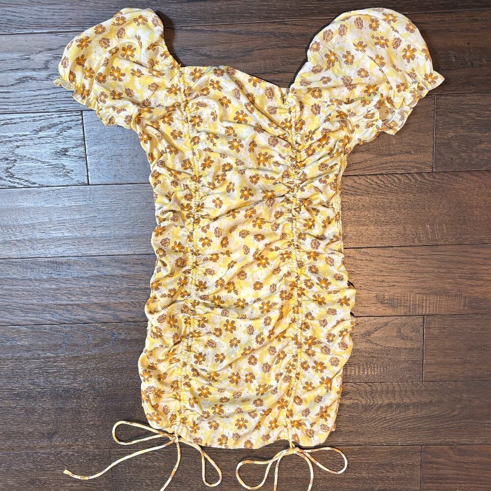 Mini LOVETREE yellow dress with scrunch strings
